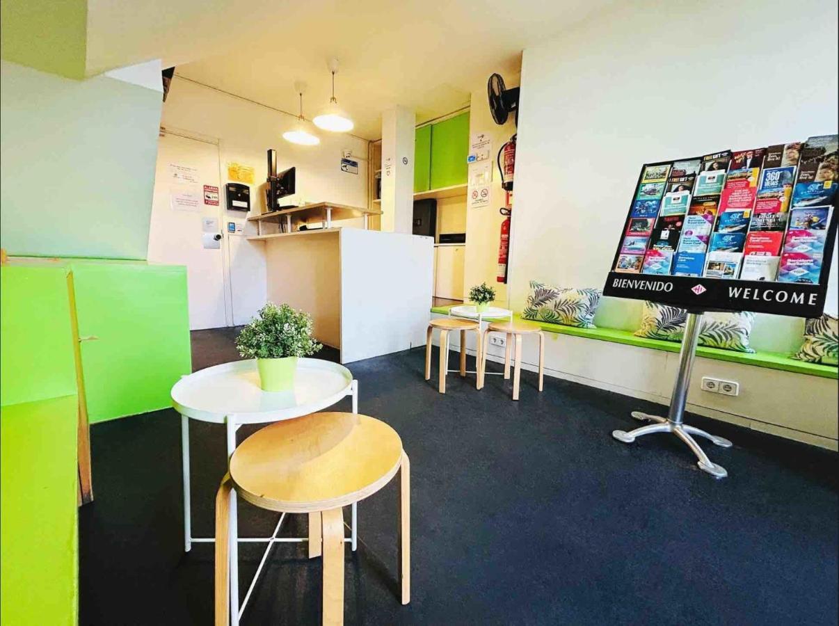 And Basic Universitat For Young Guest house Barcelona