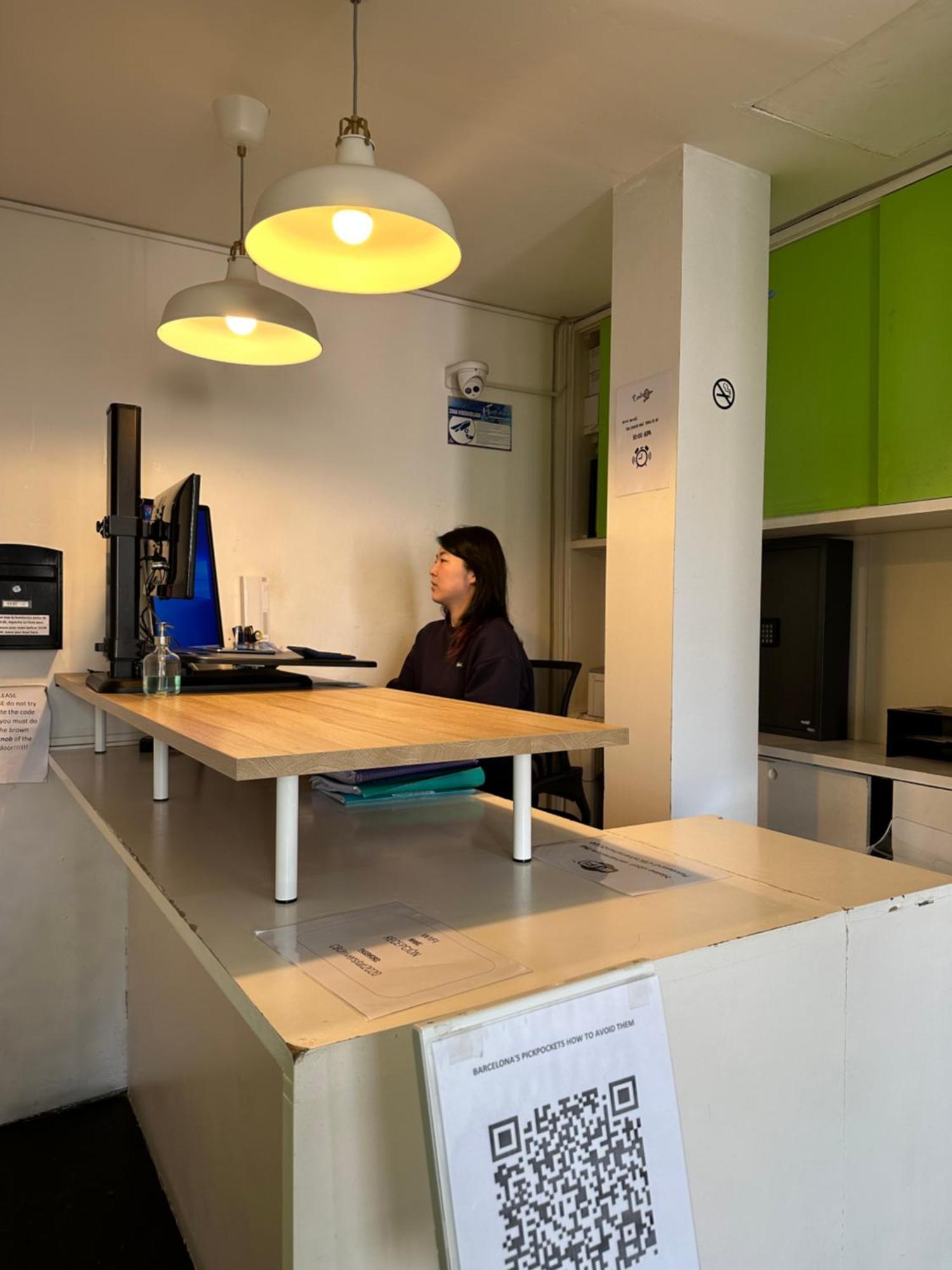 Guest house And Basic Universitat For Young *