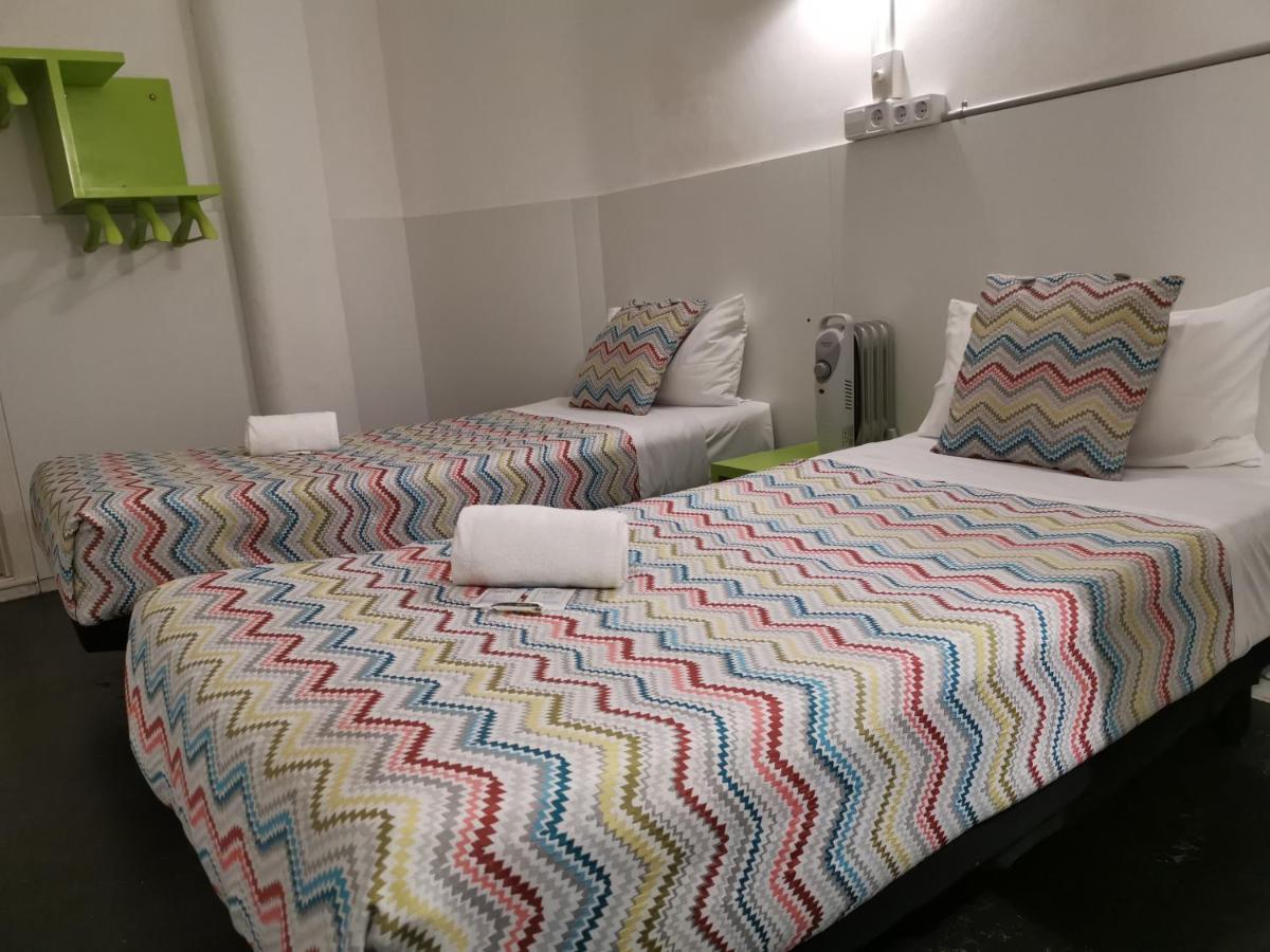 And Basic Universitat For Young Guest house *