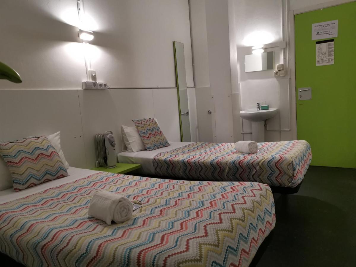 And Basic Universitat For Young Guest house Barcelona